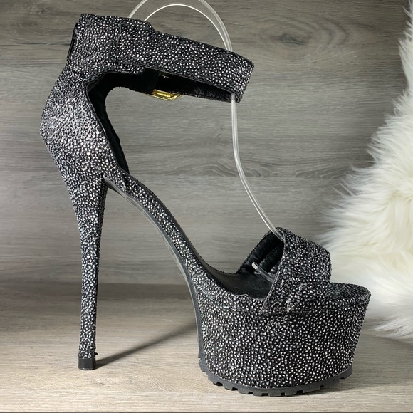 Qupid Platform Ankle Strap Open Toe Heel Size 8 - Picture 2 of 8